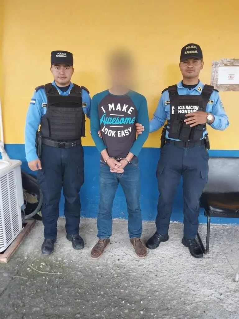 Agentes de la UDEP-4 arrestaron a un ciudadano por tener una orden de captura pendiente